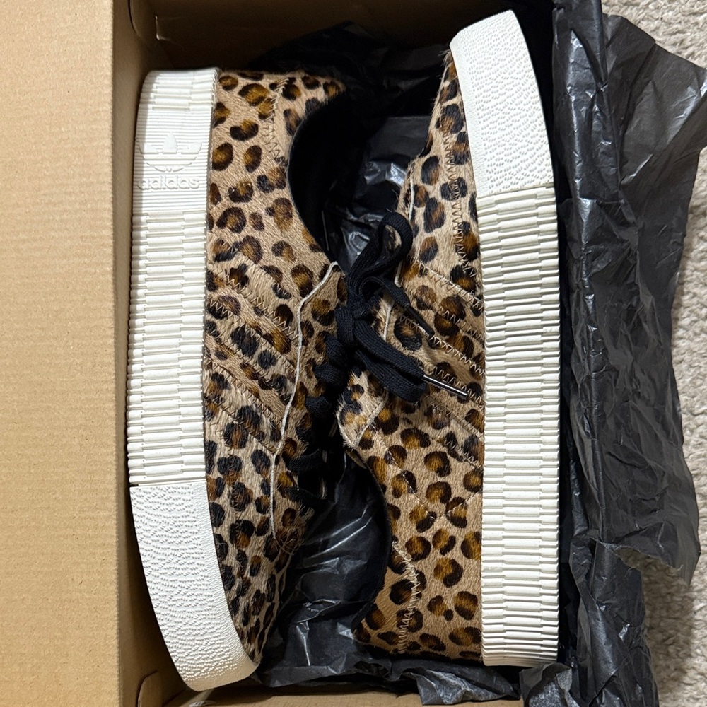 EUC Adidas Animal Print Sambarose W 9